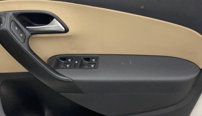 2017 Volkswagen Polo HIGHLINE1.5L, Diesel, Manual, 68,743 km, Driver Side Door Panels Control