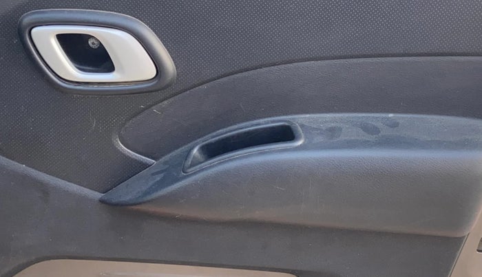 2018 Datsun Redi Go T (O), Petrol, Manual, 61,237 km, Driver Side Door Panels Control