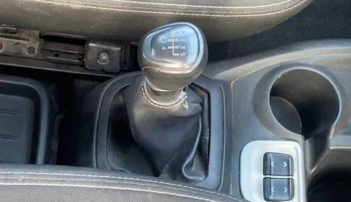 2018 Datsun Redi Go T (O), Petrol, Manual, 61,237 km, Gear Lever