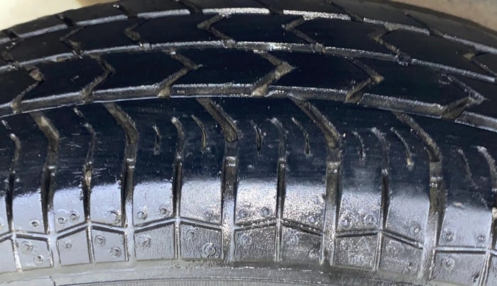 2021 Maruti Swift Dzire TOUR S-CNG (O), CNG, Manual, 28,460 km, Right Rear Tyre Tread