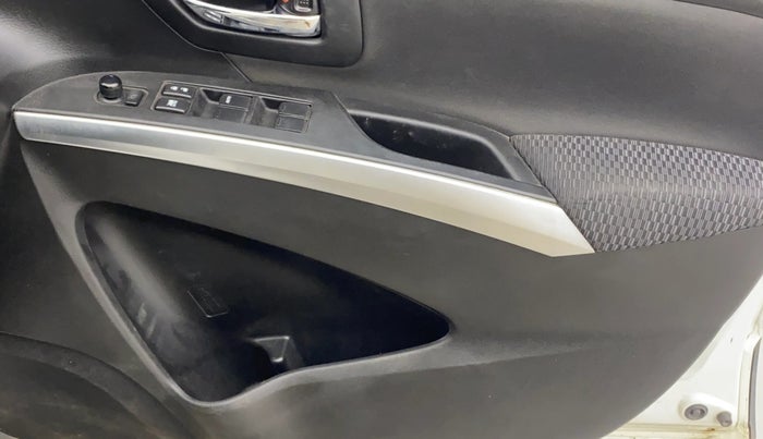 2020 Maruti S Cross ZETA 1.3, Diesel, Manual, 74,136 km, Driver Side Door Panels Control