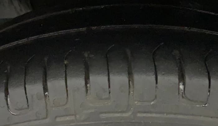 2017 Renault Kwid CLIMBER 1.0, Petrol, Manual, 53,503 km, Left Front Tyre Tread