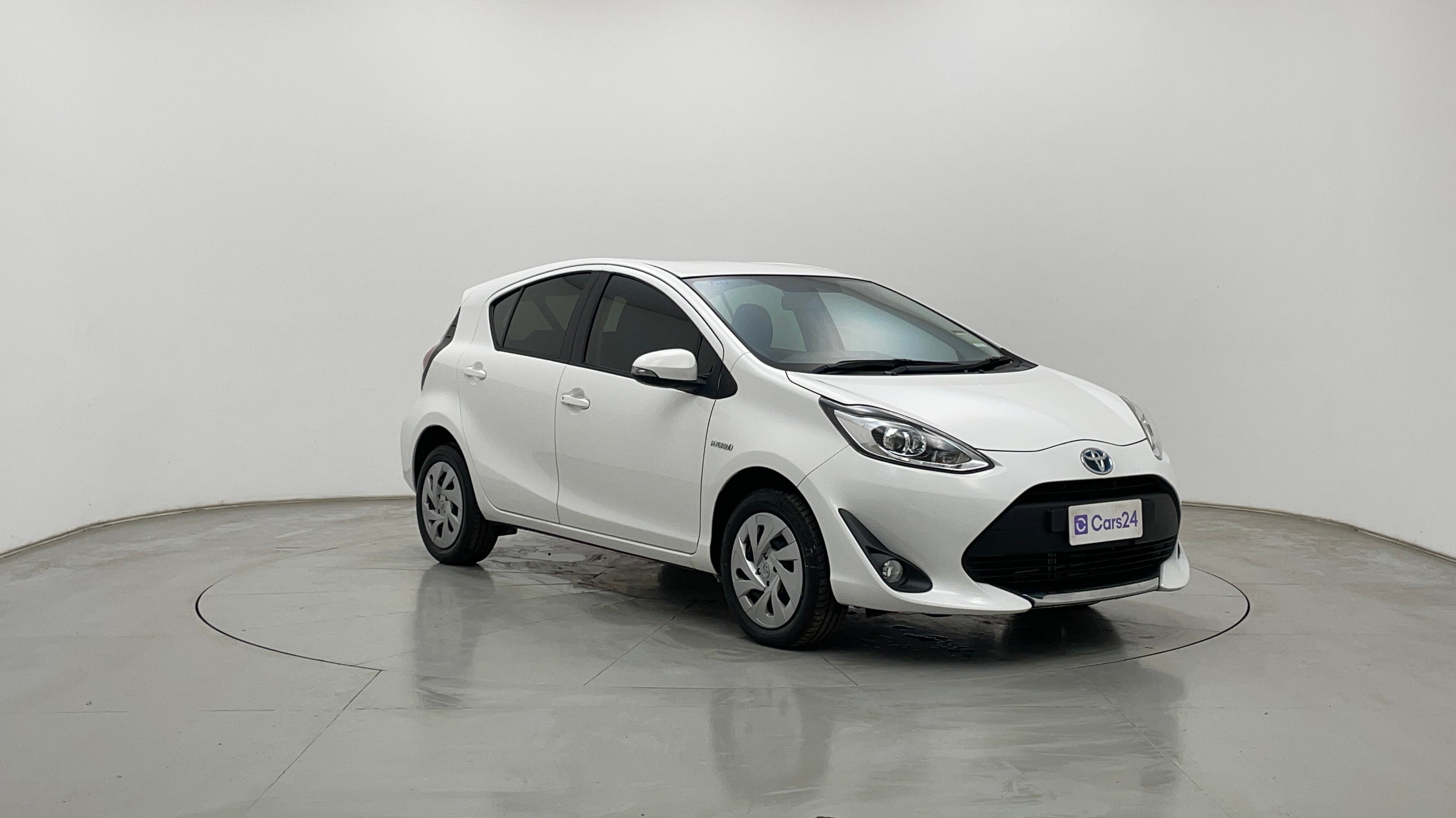 Toyota Prius-c image