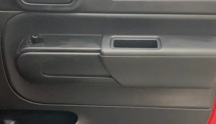 2021 Mahindra Thar LX HARD TOP 4WD MT, Diesel, Manual, 24,590 km, Driver Side Door Panels Control