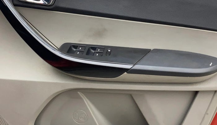 2019 Tata Tiago XZ PLUS DUAL TONE PETROL, Petrol, Manual, 89,104 km, Driver Side Door Panels Control
