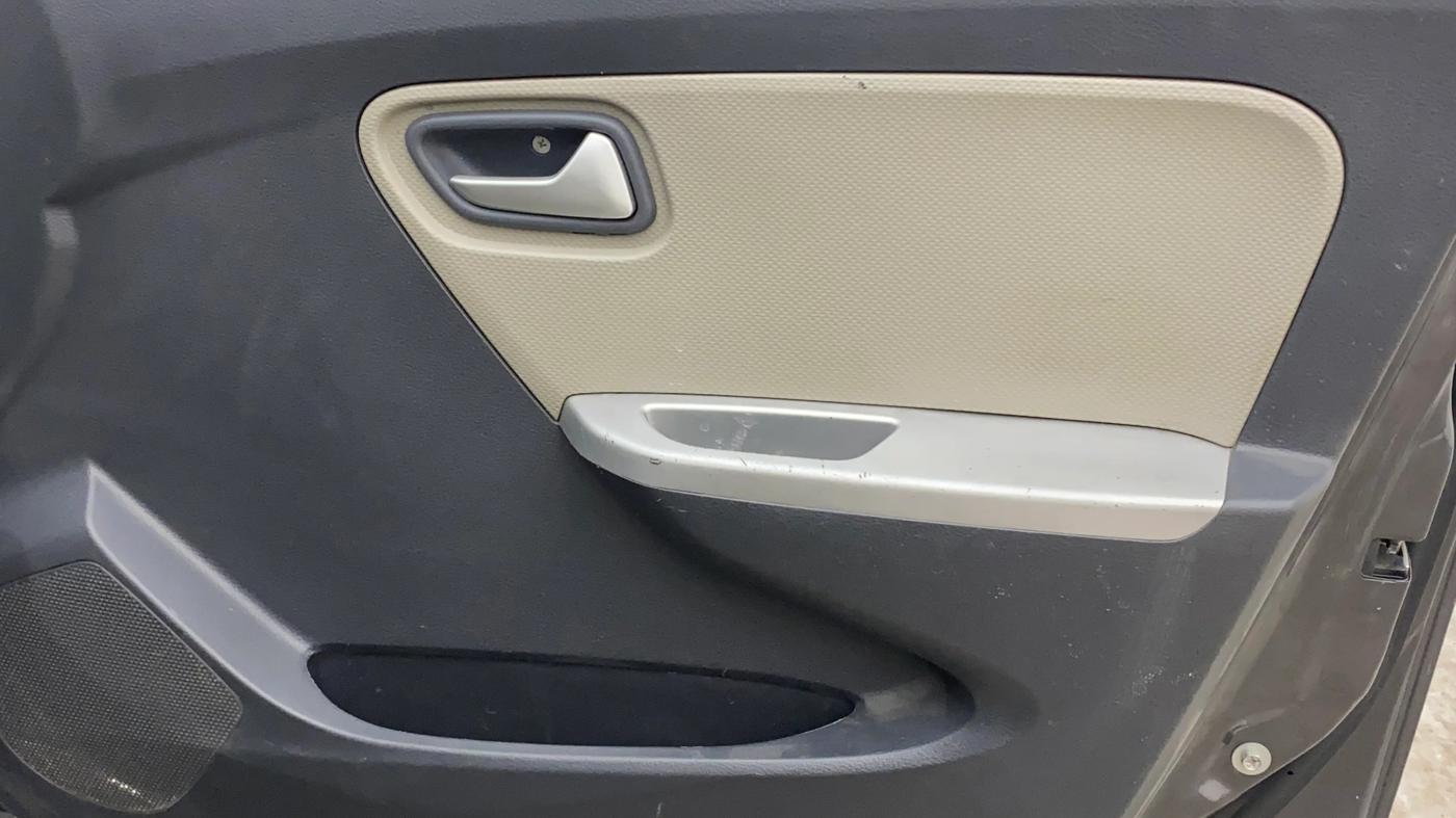 2017 Maruti Alto K10 VXI (O) AMT, Petrol, Automatic, 51,129 km, Driver Side Door Panels Control