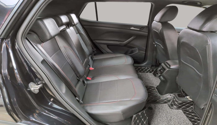 2024 Volkswagen TAIGUN GT PLUS 1.5 TSI DSG, Petrol, Automatic, 18,557 km, Right Side Rear Door Cabin