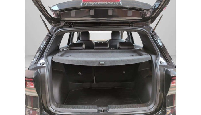 2024 Volkswagen TAIGUN GT PLUS 1.5 TSI DSG, Petrol, Automatic, 18,557 km, Boot Door Open