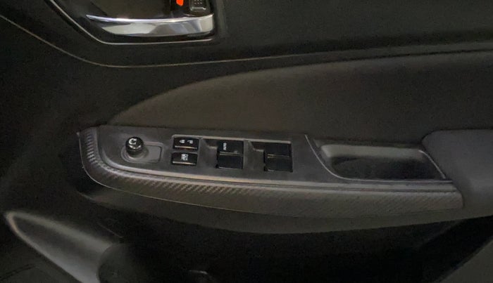 2020 Maruti Swift VXI, Petrol, Manual, 35,194 km, Driver Side Door Panels Control