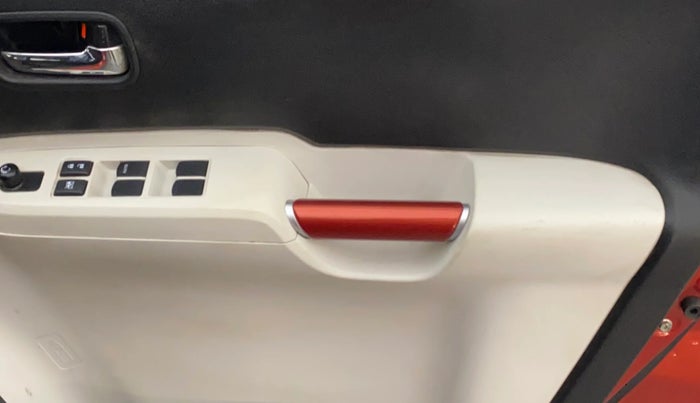 2018 Maruti IGNIS DELTA 1.2, Petrol, Manual, 35,480 km, Driver Side Door Panels Control