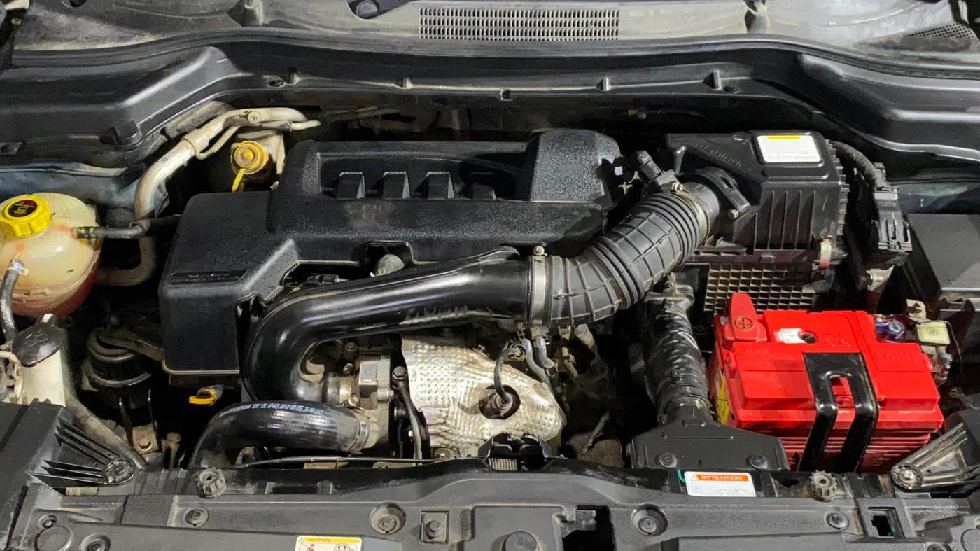 2022 Mahindra XUV300 W6 1.5 DIESEL AMT, Diesel, Automatic, 91,756 km, Engine View