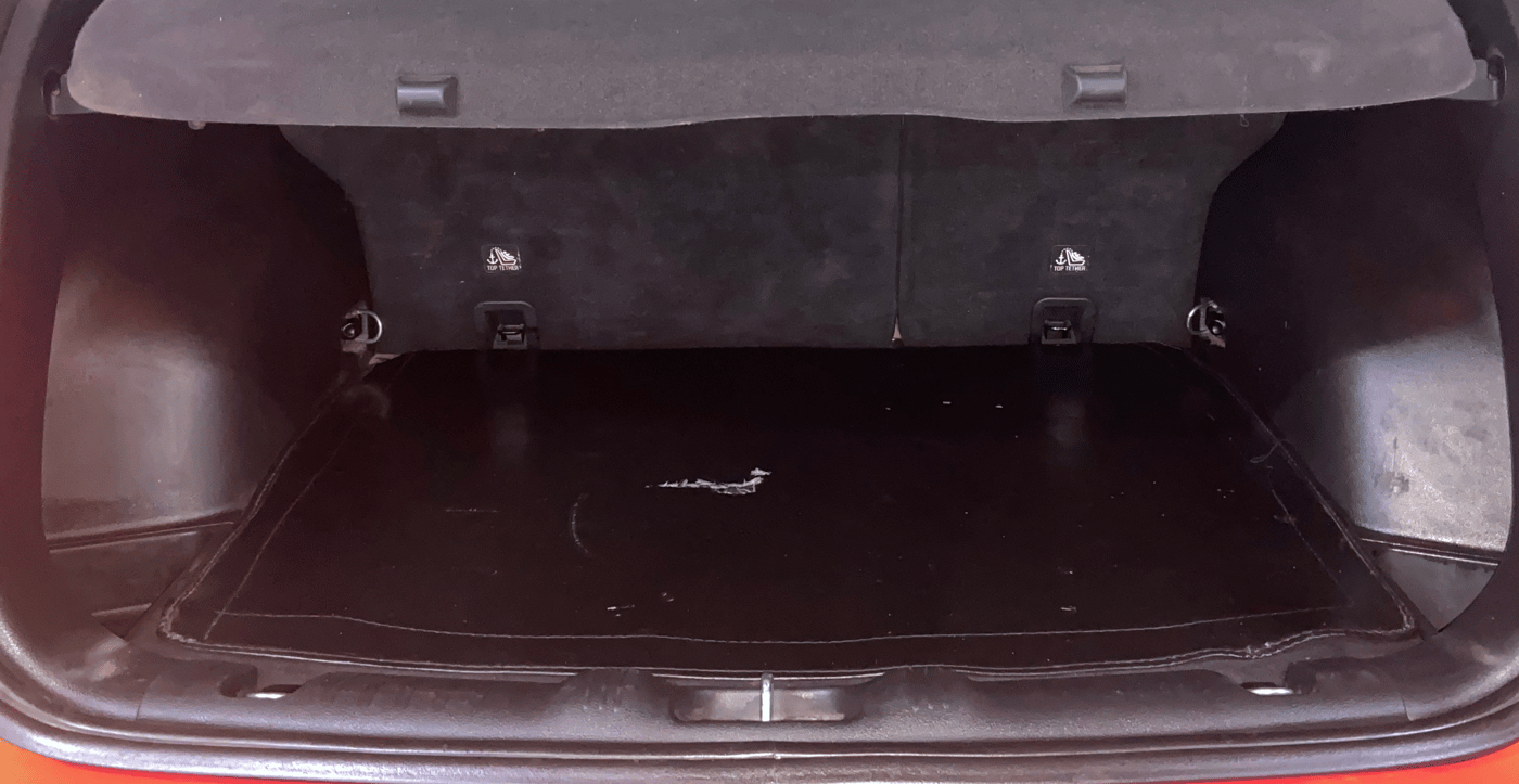 2018 Jeep Compass LIMITED 2.0 DIESEL 4X4, Diesel, Manual, 81,254 km, Boot Inside
