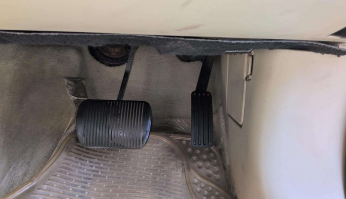 2015 Jaguar XF 2.2 DIESEL LUXURY, Diesel, Automatic, 48,465 km, Pedals