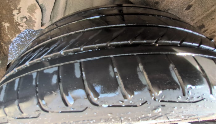 2024 Toyota INNOVA HYCROSS ZX HYBRID 7 STR, Hybrid, Automatic, 15,628 km, Right Rear Tyre Tread