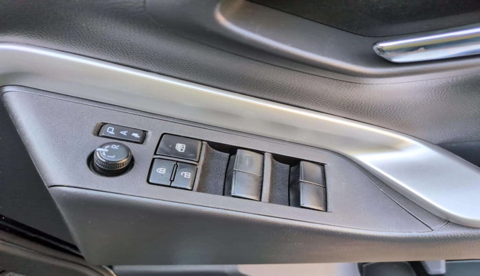 2024 Toyota INNOVA HYCROSS ZX HYBRID 7 STR, Hybrid, Automatic, 15,628 km, Driver Side Door Panels Control