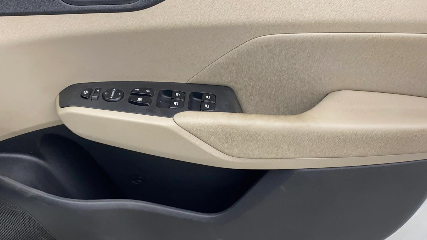 2021 Hyundai Verna SX (O) 1.5 CRDI, Diesel, Manual, 79,788 km, Driver Side Door Panels Control