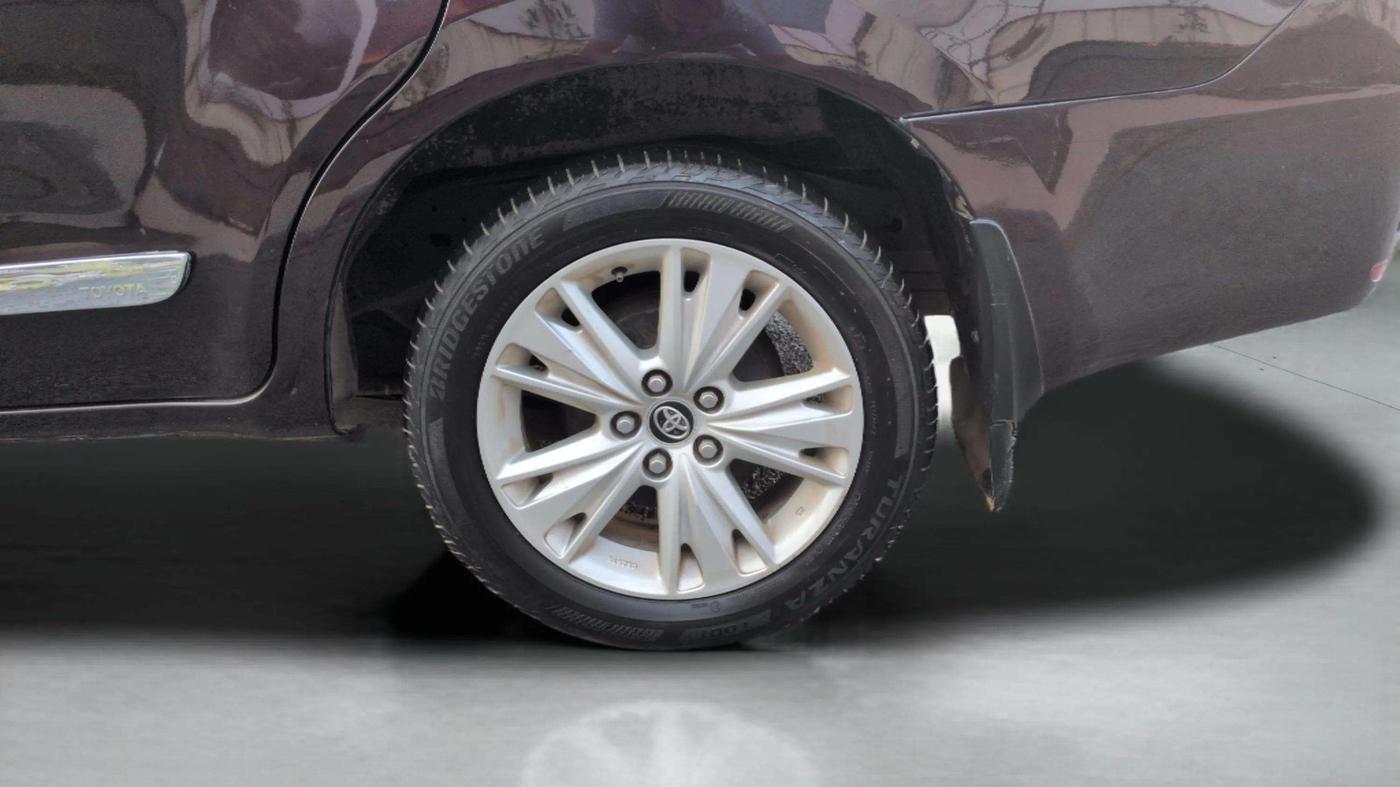 2017 Toyota Innova Crysta 2.8 ZX AT 7 STR, Diesel, Automatic, 1,36,723 km, Left Rear Wheel