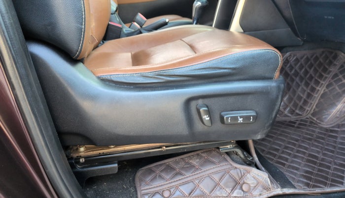 2017 Toyota Innova Crysta 2.8 ZX AT 7 STR, Diesel, Automatic, 1,36,723 km, Driver Side Adjustment Panel