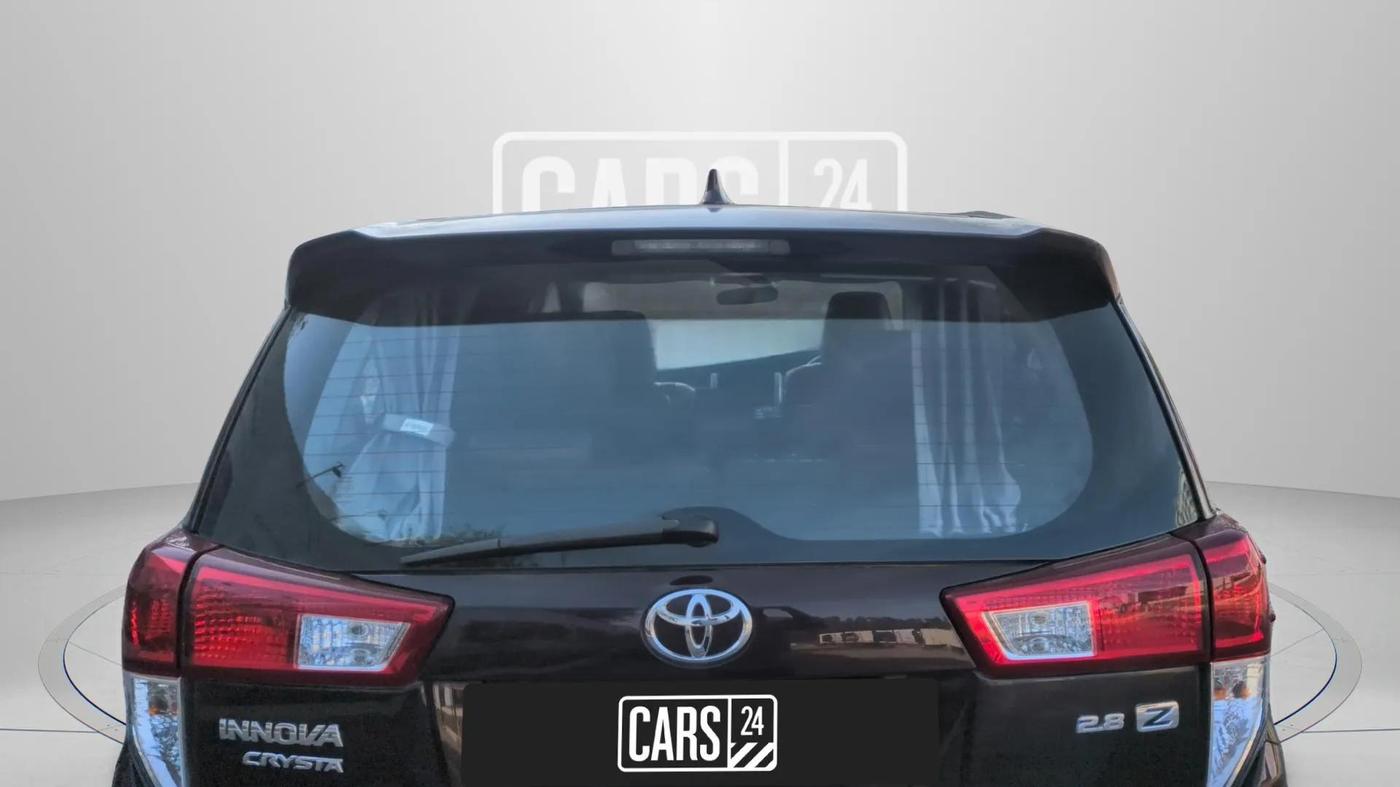 2017 Toyota Innova Crysta 2.8 ZX AT 7 STR, Diesel, Automatic, 1,36,723 km, Rear Windshield