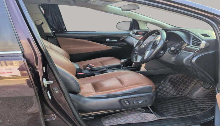 2017 Toyota Innova Crysta 2.8 ZX AT 7 STR, Diesel, Automatic, 1,36,723 km, Right Side Front Door Cabin