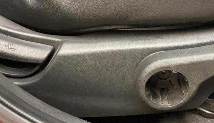 2015 Hyundai Xcent S (O) 1.2, Petrol, Manual, 47,216 km, Driver Side Adjustment Panel