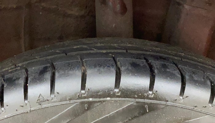 2015 Hyundai Xcent S (O) 1.2, Petrol, Manual, 47,216 km, Left Rear Tyre Tread