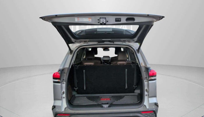 2024 Toyota INNOVA HYCROSS ZX HYBRID 7 STR, Hybrid, Automatic, 4,462 km, Boot Door Open