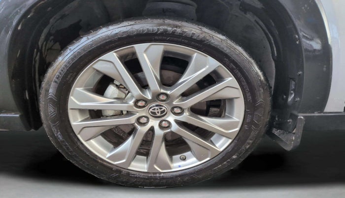 2024 Toyota INNOVA HYCROSS ZX HYBRID 7 STR, Hybrid, Automatic, 4,462 km, Left Front Wheel