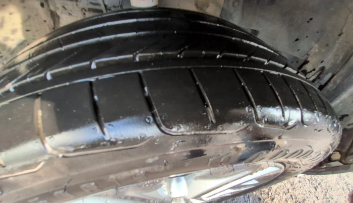 2024 Toyota INNOVA HYCROSS ZX HYBRID 7 STR, Hybrid, Automatic, 4,462 km, Right Front Tyre Tread