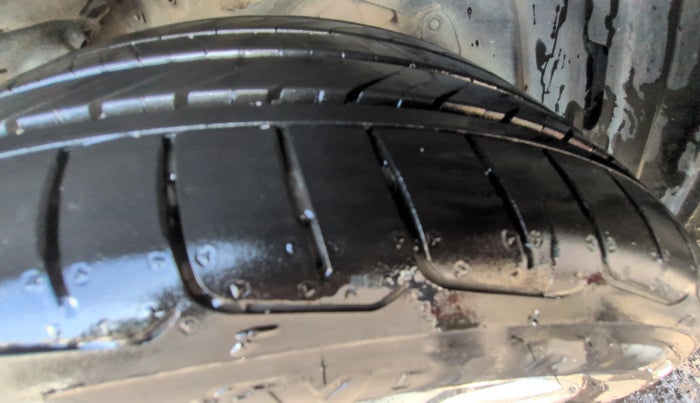 2024 Toyota INNOVA HYCROSS ZX HYBRID 7 STR, Hybrid, Automatic, 4,462 km, Right Rear Tyre Tread