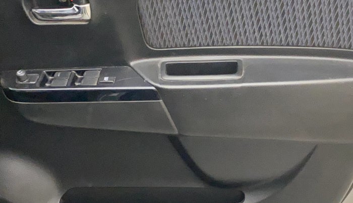 2015 Maruti Wagon R Stingray VXI, Petrol, Manual, 31,893 km, Driver Side Door Panels Control