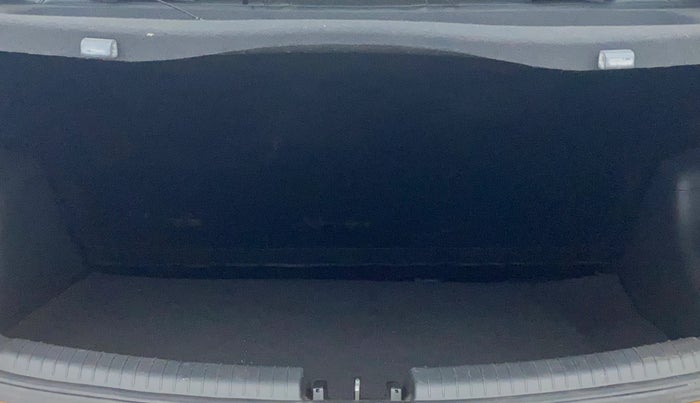 2016 Hyundai Grand i10 ASTA (O) 1.2 KAPPA VTVT, Petrol, Manual, 40,096 km, Boot Inside