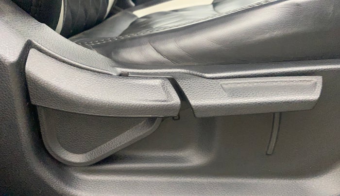 2022 KIA SONET HTX 1.5, Diesel, Manual, 71,501 km, Driver Side Adjustment Panel