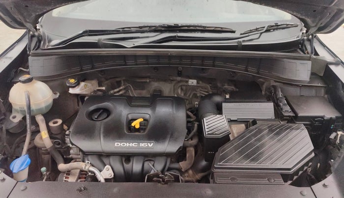 2018 Hyundai Tucson GLS 2WD AT PETROL, Petrol, Automatic, 74,198 km, Engine View