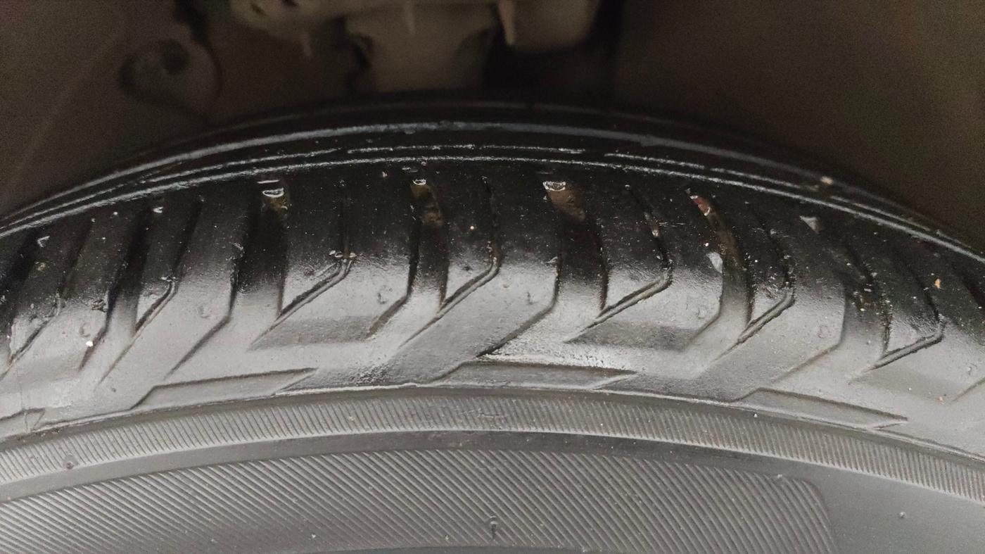 2018 Hyundai Tucson GLS 2WD AT PETROL, Petrol, Automatic, 74,198 km, Right Front Tyre Tread