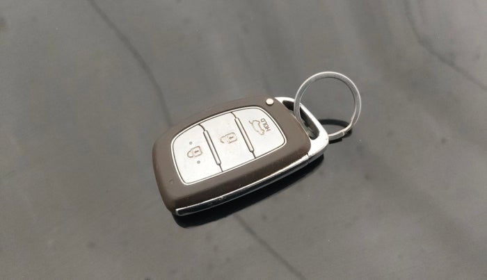 2018 Hyundai Tucson GLS 2WD AT PETROL, Petrol, Automatic, 74,198 km, Key Close Up