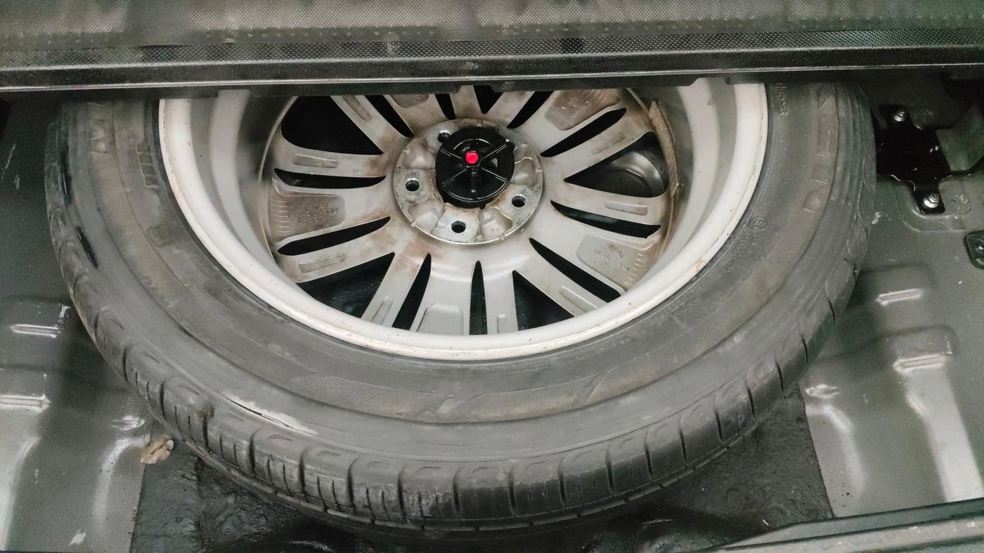 2018 Hyundai Tucson GLS 2WD AT PETROL, Petrol, Automatic, 74,198 km, Spare Tyre