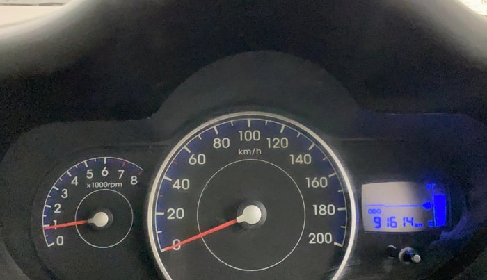 2013 Hyundai i10 MAGNA 1.2, CNG, Manual, 91,614 km, Odometer Image