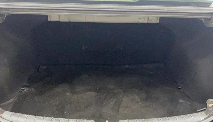 2019 Hyundai Verna 1.6 SX (O) CRDI MT, Diesel, Manual, 68,732 km, Boot Inside