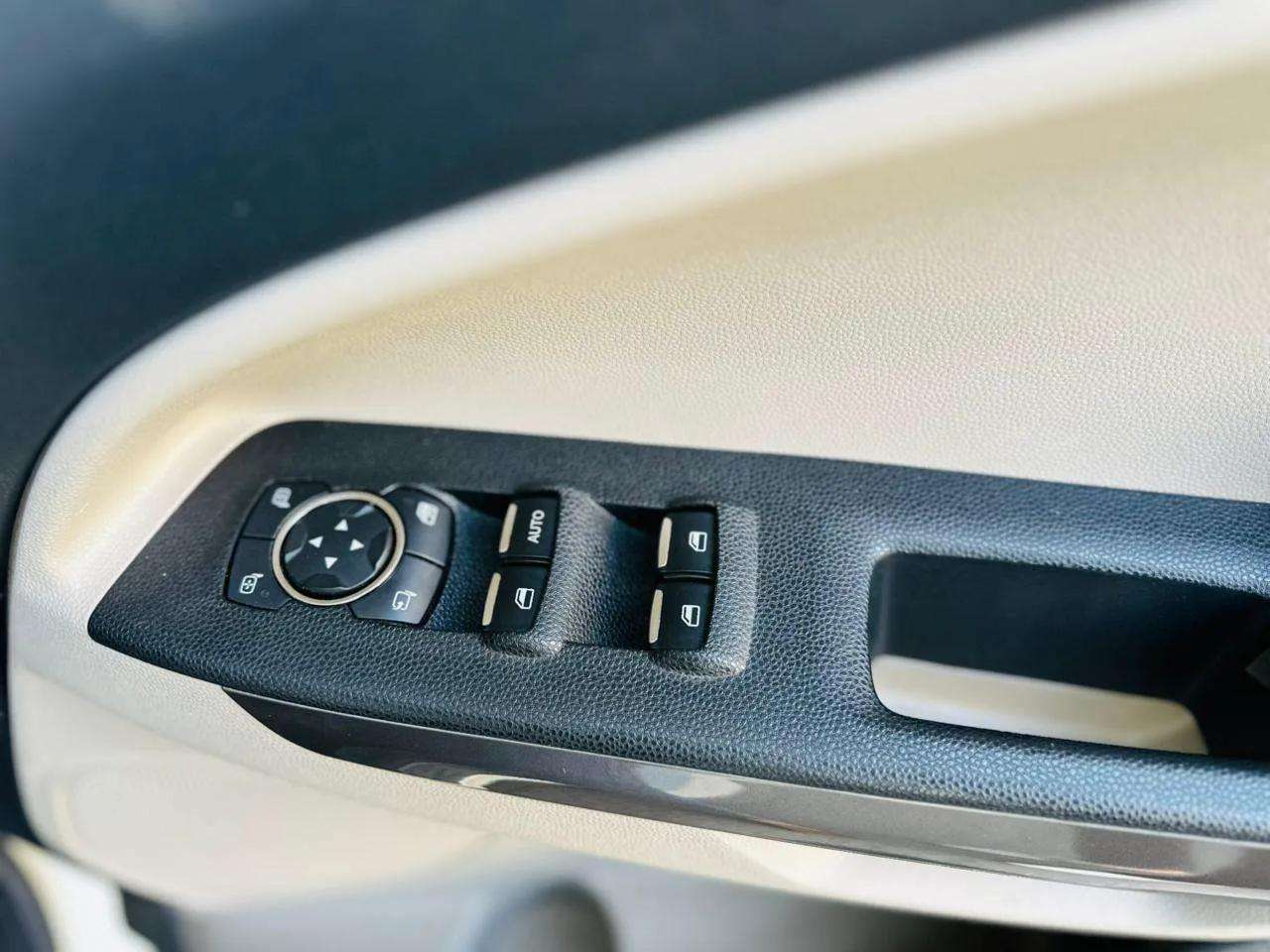 2021 Ford Ecosport TITANIUM 1.5L DIESEL, Diesel, Manual, 44,845 km, Driver Side Door Panels Control