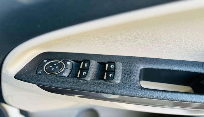2021 Ford Ecosport TITANIUM 1.5L DIESEL, Diesel, Manual, 44,845 km, Driver Side Door Panels Control