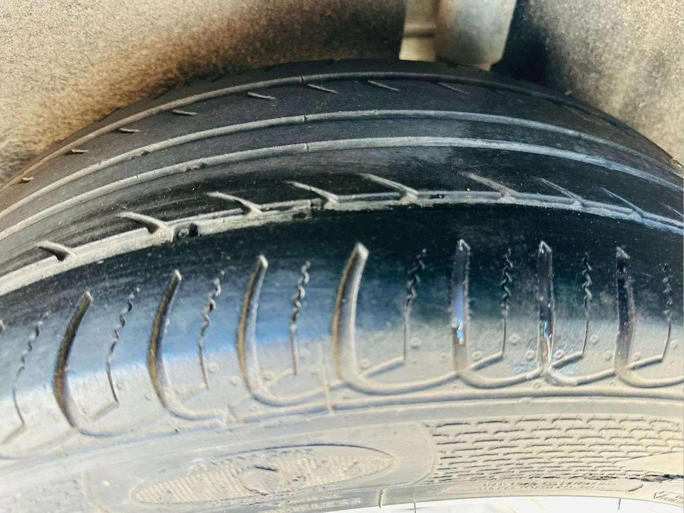 2021 Ford Ecosport TITANIUM 1.5L DIESEL, Diesel, Manual, 44,845 km, Left Front Tyre Tread