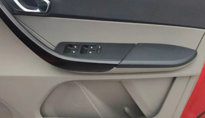2017 Tata Tiago XZ PETROL, Petrol, Manual, 90,697 km, Driver Side Door Panels Control