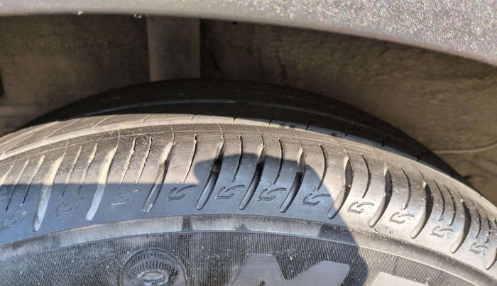 2022 KIA SONET GTX PLUS 1.0 DCT, Petrol, Automatic, 37,511 km, Right Front Tyre Tread