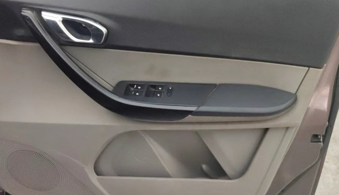2018 Tata Tiago XZ DIESEL, Diesel, Manual, 1,47,128 km, Driver Side Door Panels Control