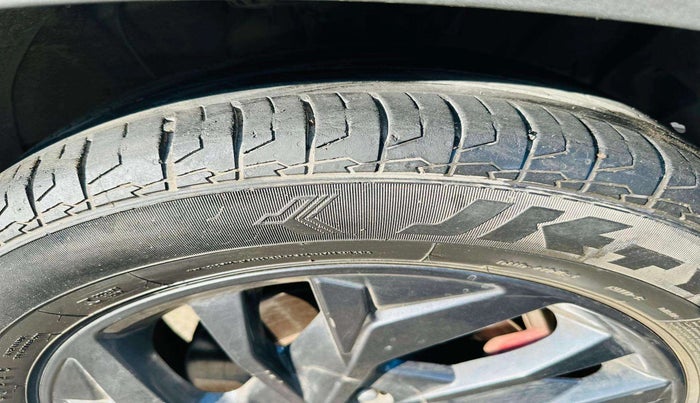 2022 Hyundai Creta SX (O) IVT KNIGHT 1.5 PETROL, Petrol, Automatic, 57,862 km, Right Front Tyre Tread