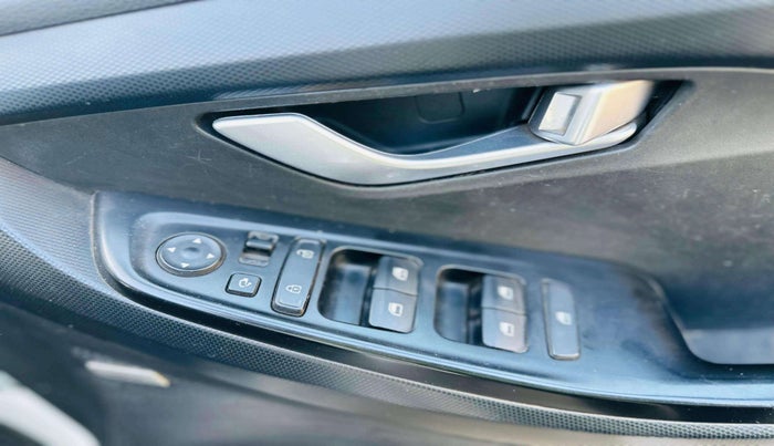 2022 Hyundai Creta SX (O) IVT KNIGHT 1.5 PETROL, Petrol, Automatic, 57,862 km, Driver Side Door Panels Control