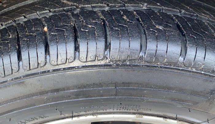 2019 Ford New Figo TITANIUM1.5 DIESEL, Diesel, Manual, 94,547 km, Right Rear Tyre Tread