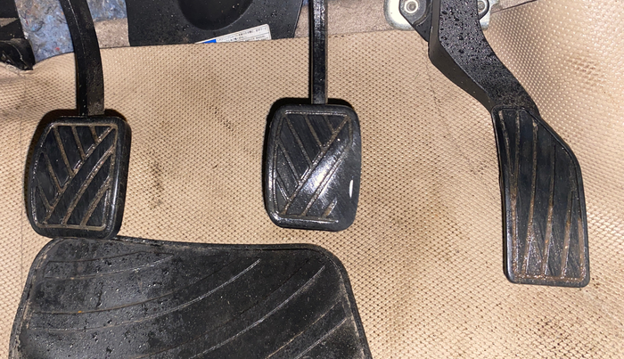 2016 Maruti Swift Dzire VDI (O), Diesel, Manual, 86,116 km, Pedals