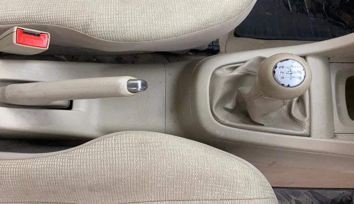 2016 Maruti Swift Dzire VDI (O), Diesel, Manual, 86,116 km, Gear Lever